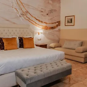 Otel Le Clarisse Pantheon